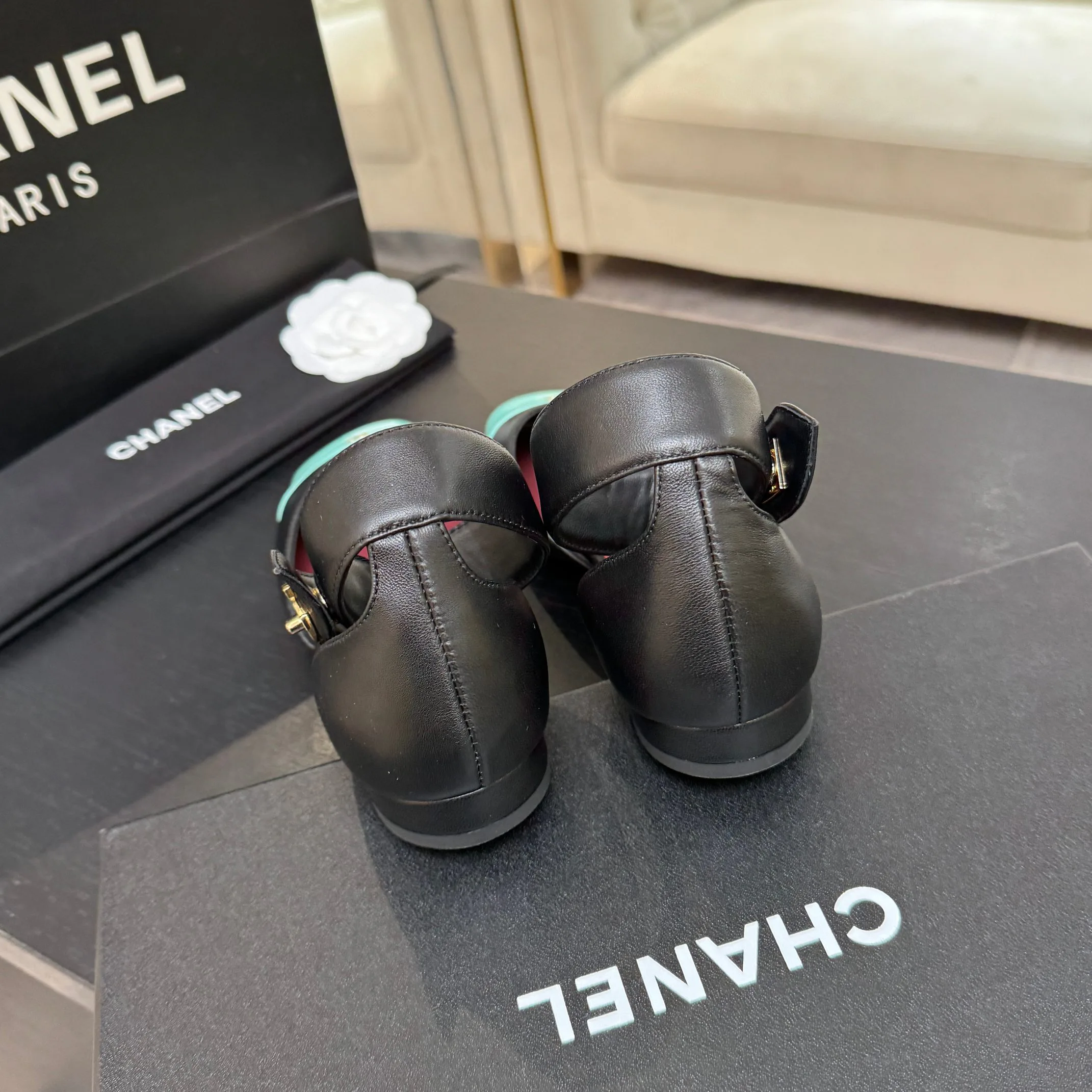 Women's Open-Toe Sandals CHANEL 18104575
