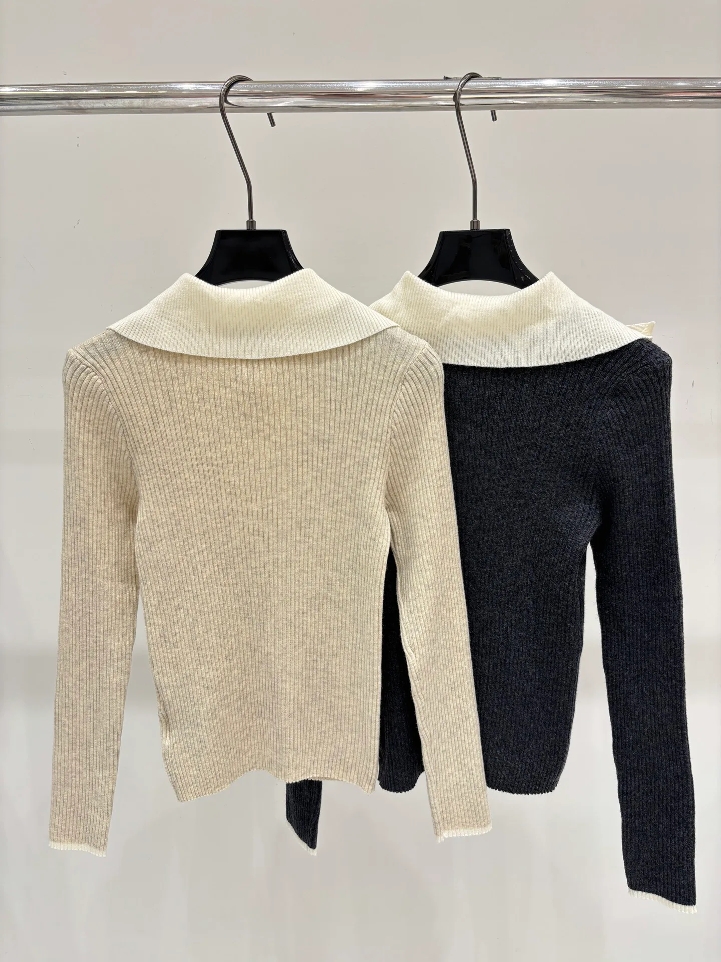 Women's Jumpers And Sweaters CHANEL 18032687