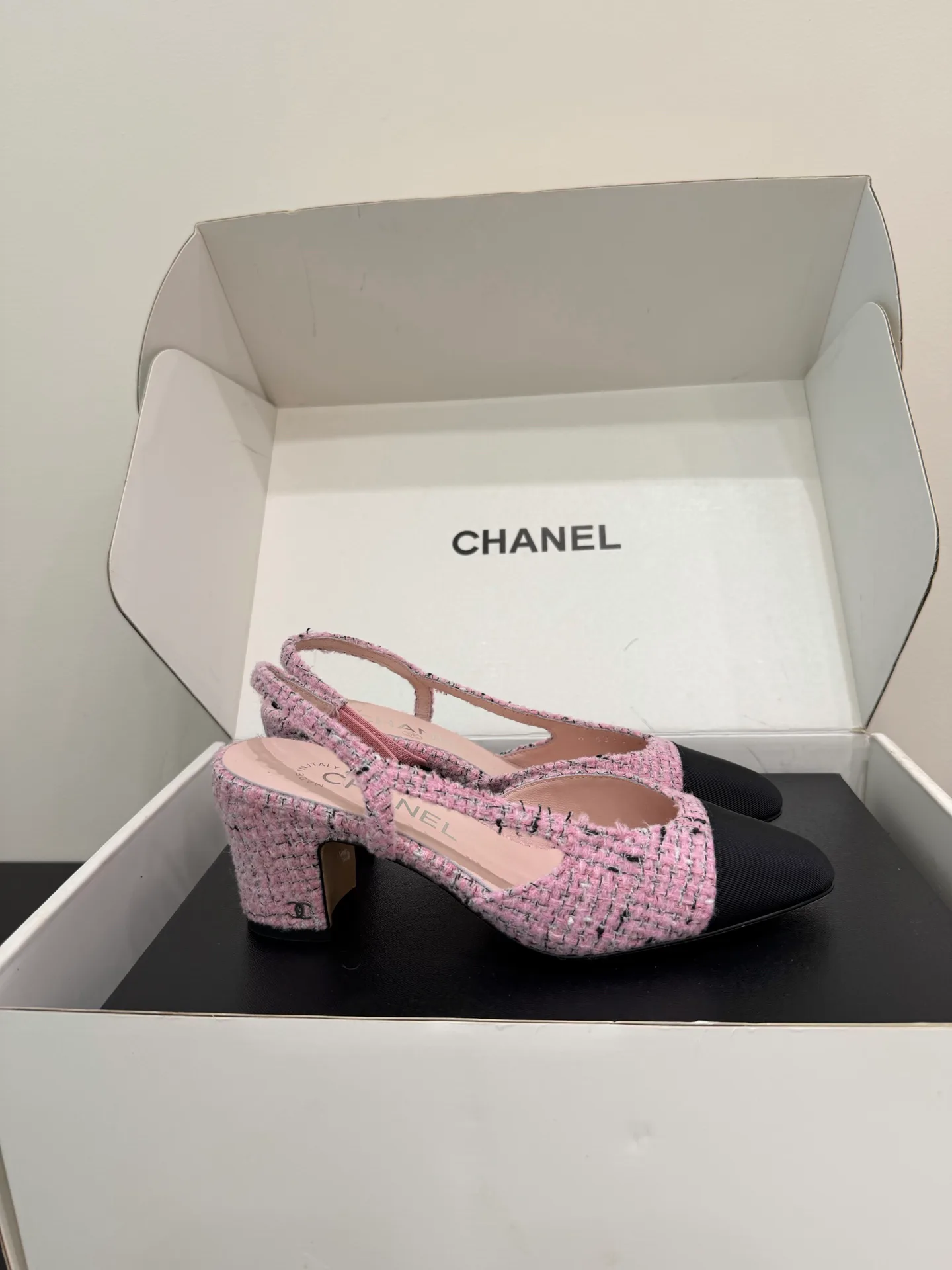 Women's Open-Toe Sandals CHANEL 18080059
