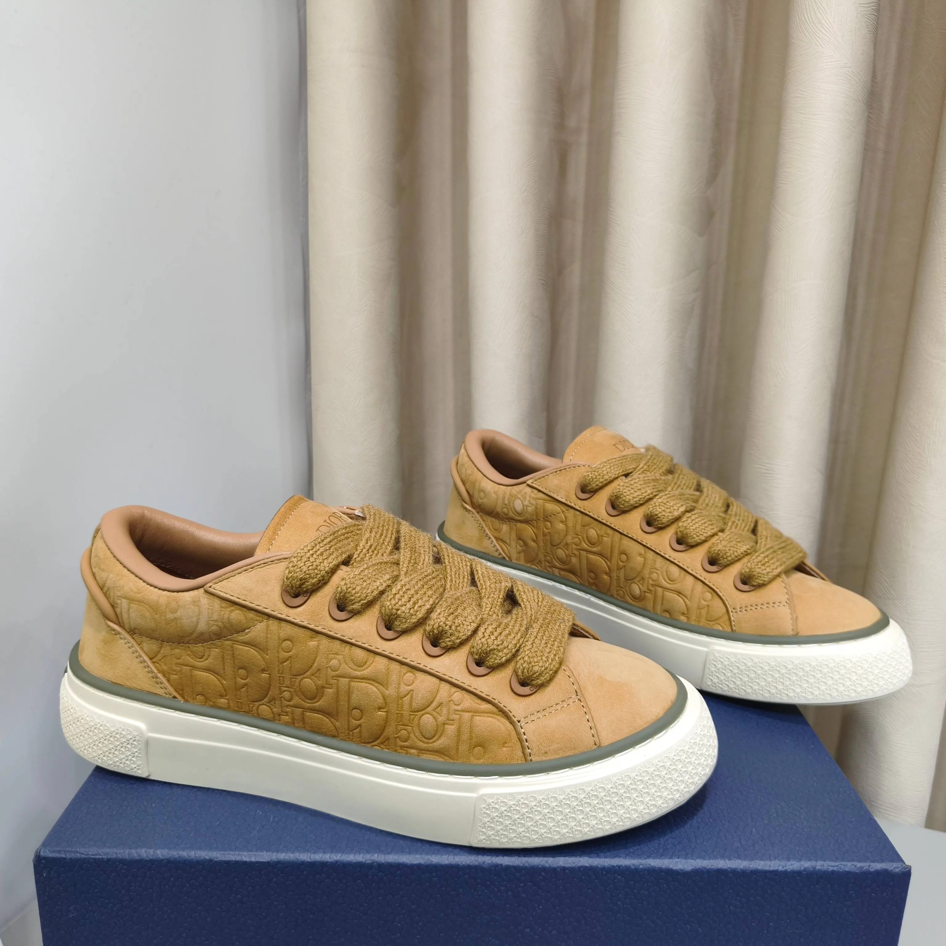 Women's Sneakers CHRISTIAN DIOR 17988867