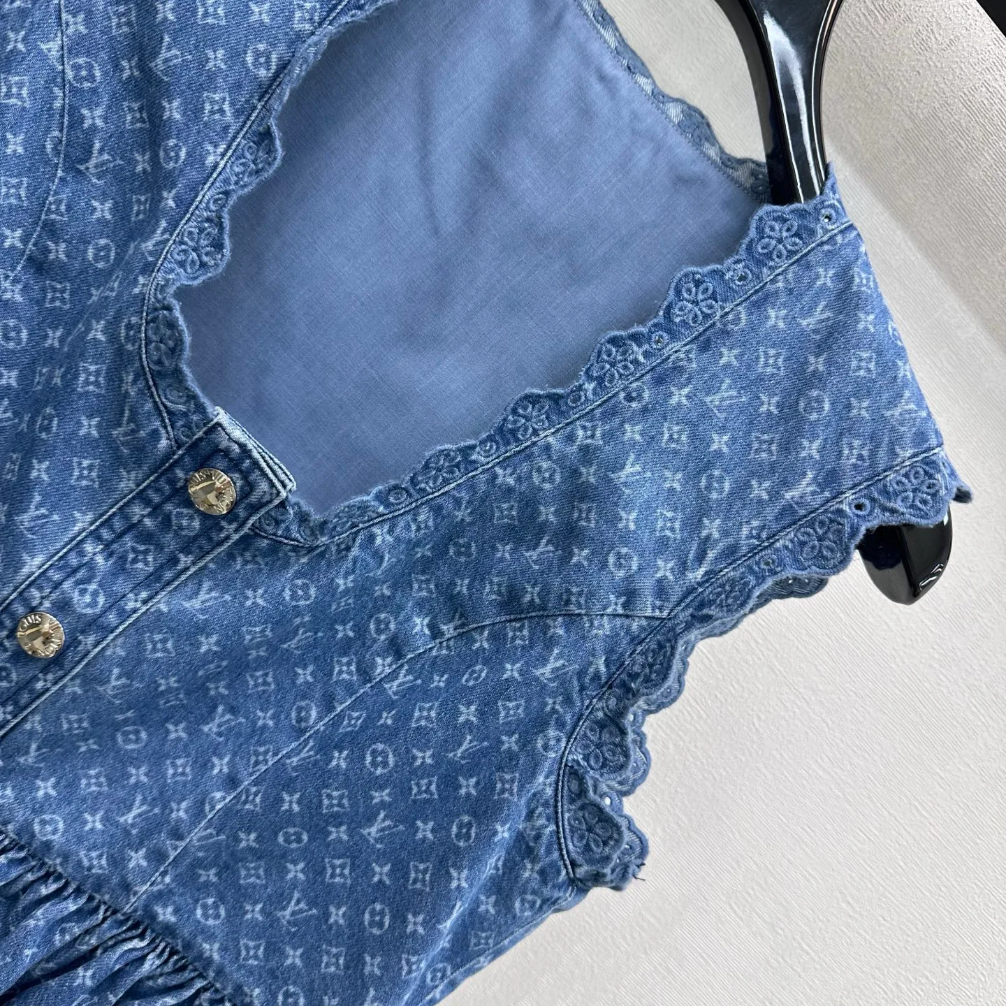 Women's Vests LOUIS VUITTON 17392648