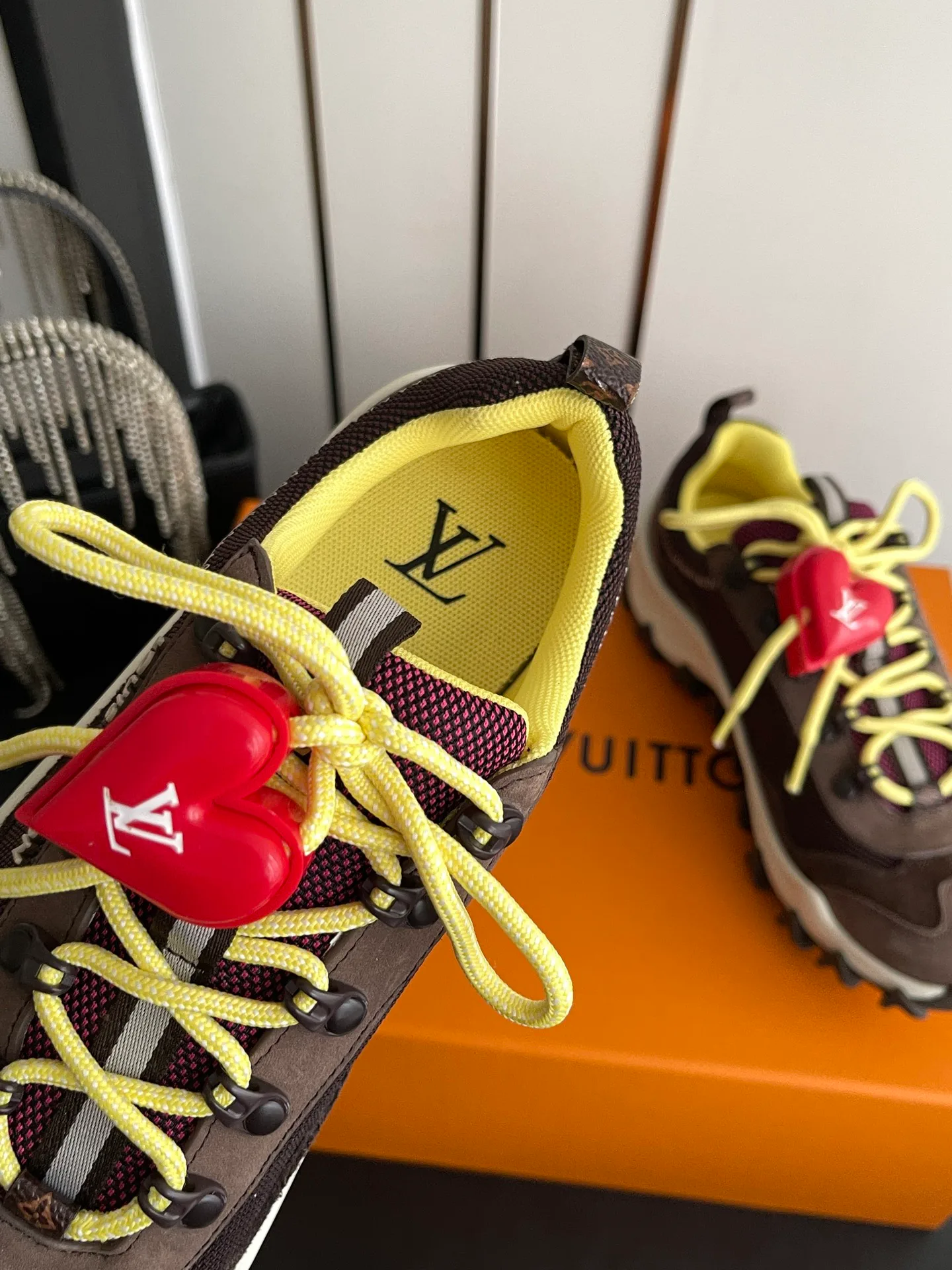 Women's Sneakers LOUIS VUITTON 17554380