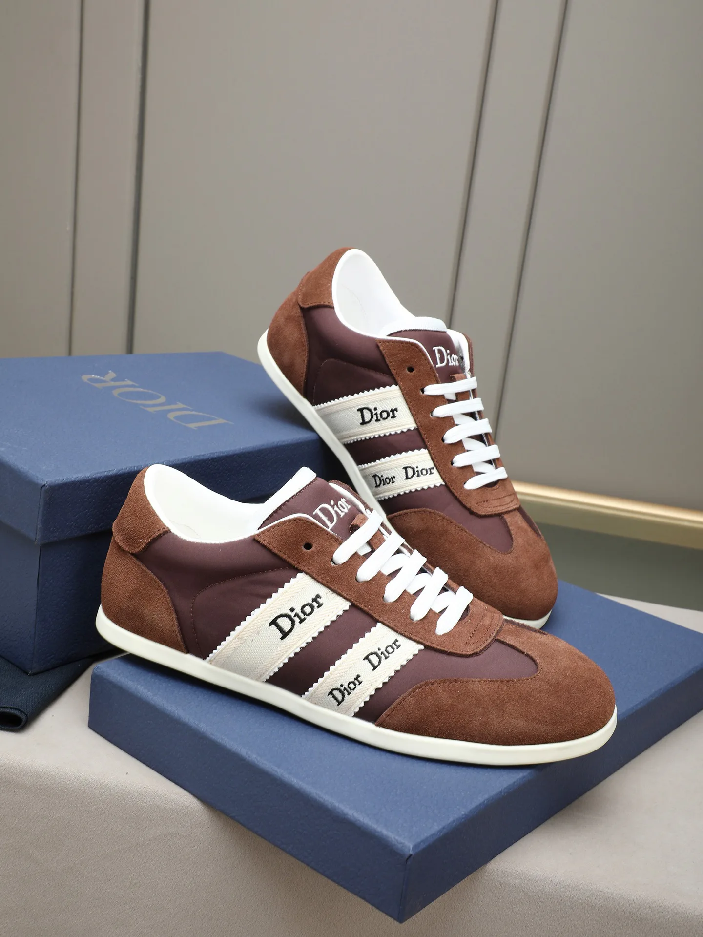 Women's Sneakers CHRISTIAN DIOR 16995602