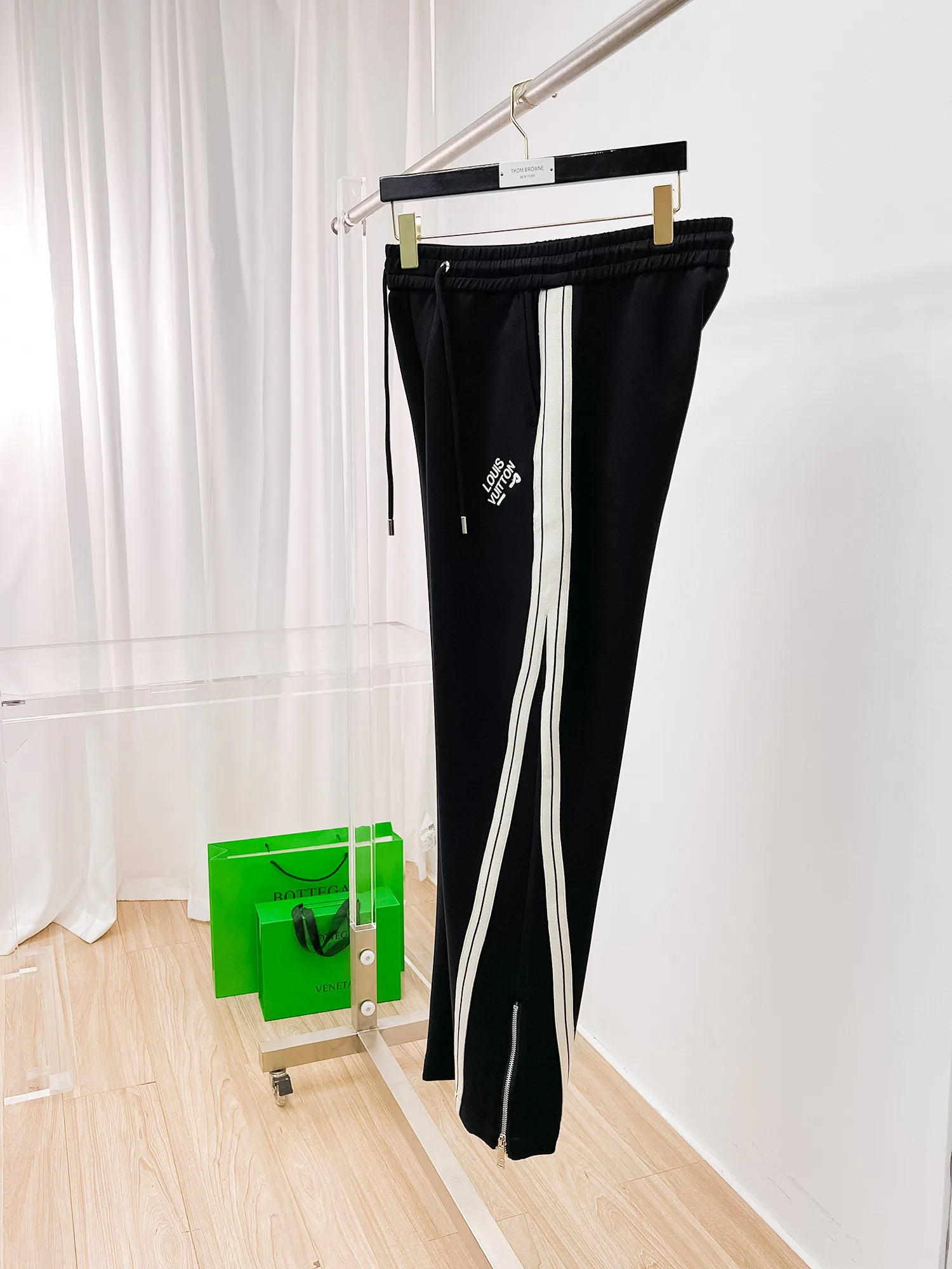 Men's Trousers LOUIS VUITTON 18399265