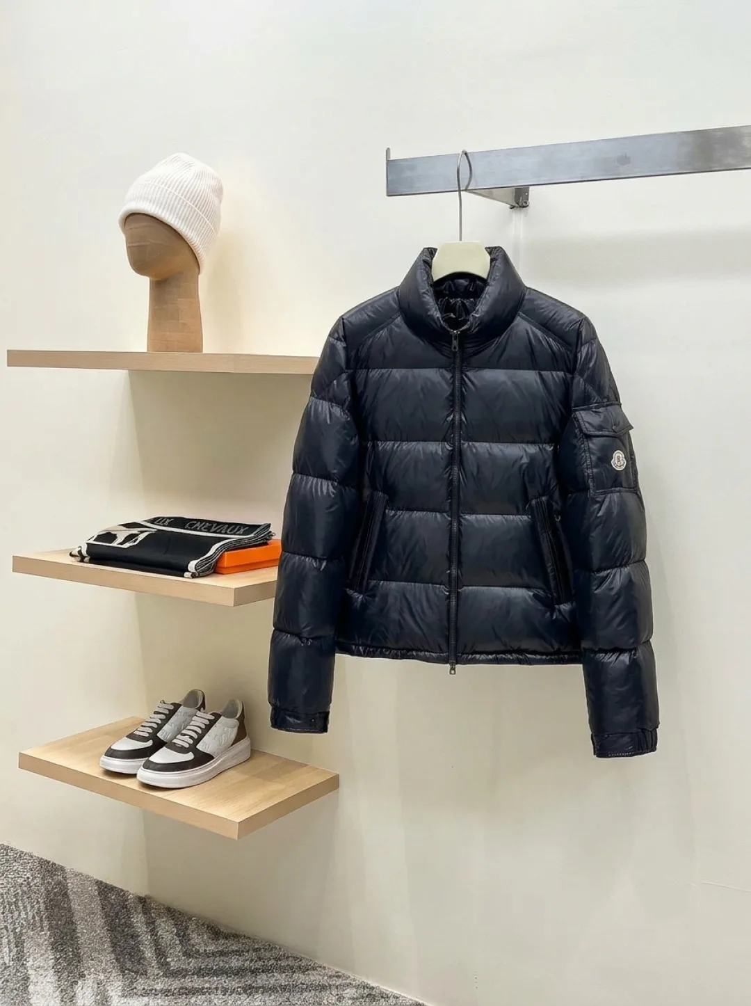 Куртки И Пуховики Мужские Moncler 18596624