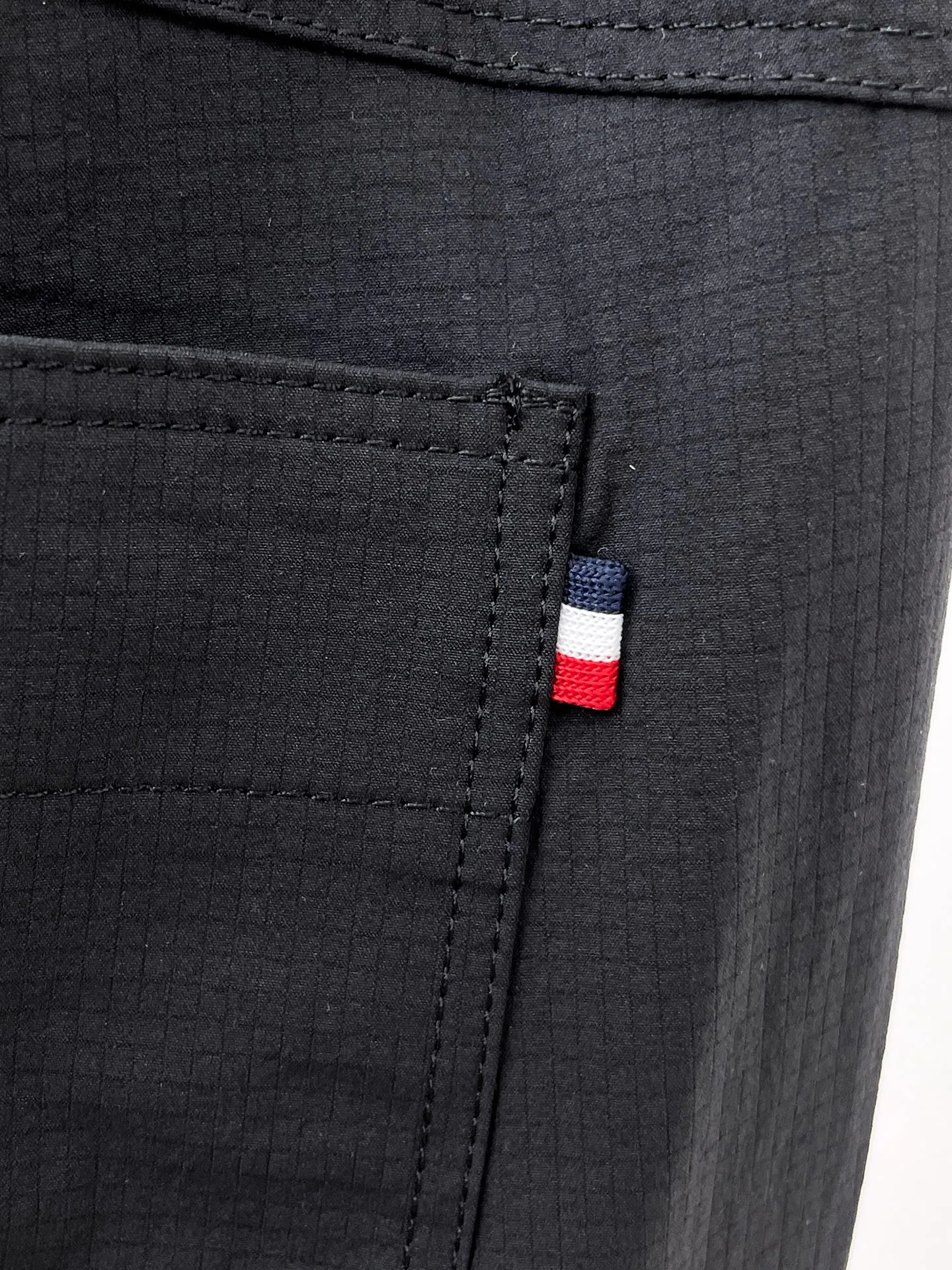 Men's Trousers MONCLER 18399302