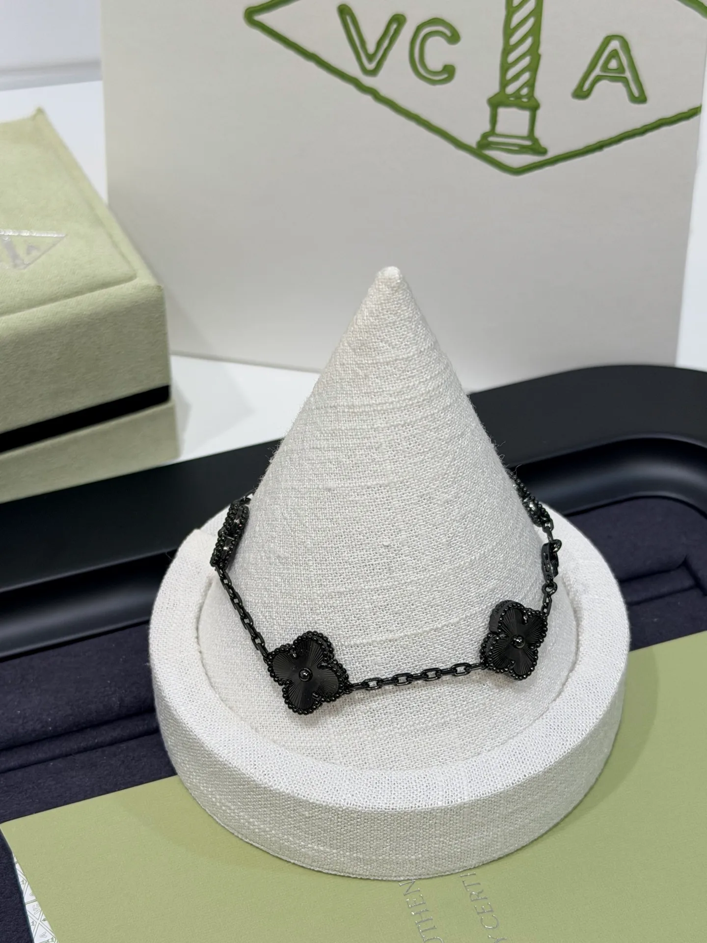 Jewelry VAN CLEEF & ARPELS 18123012