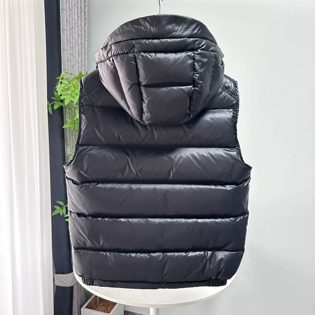 Women's Jackets And Down Jackets MONCLER 18129812