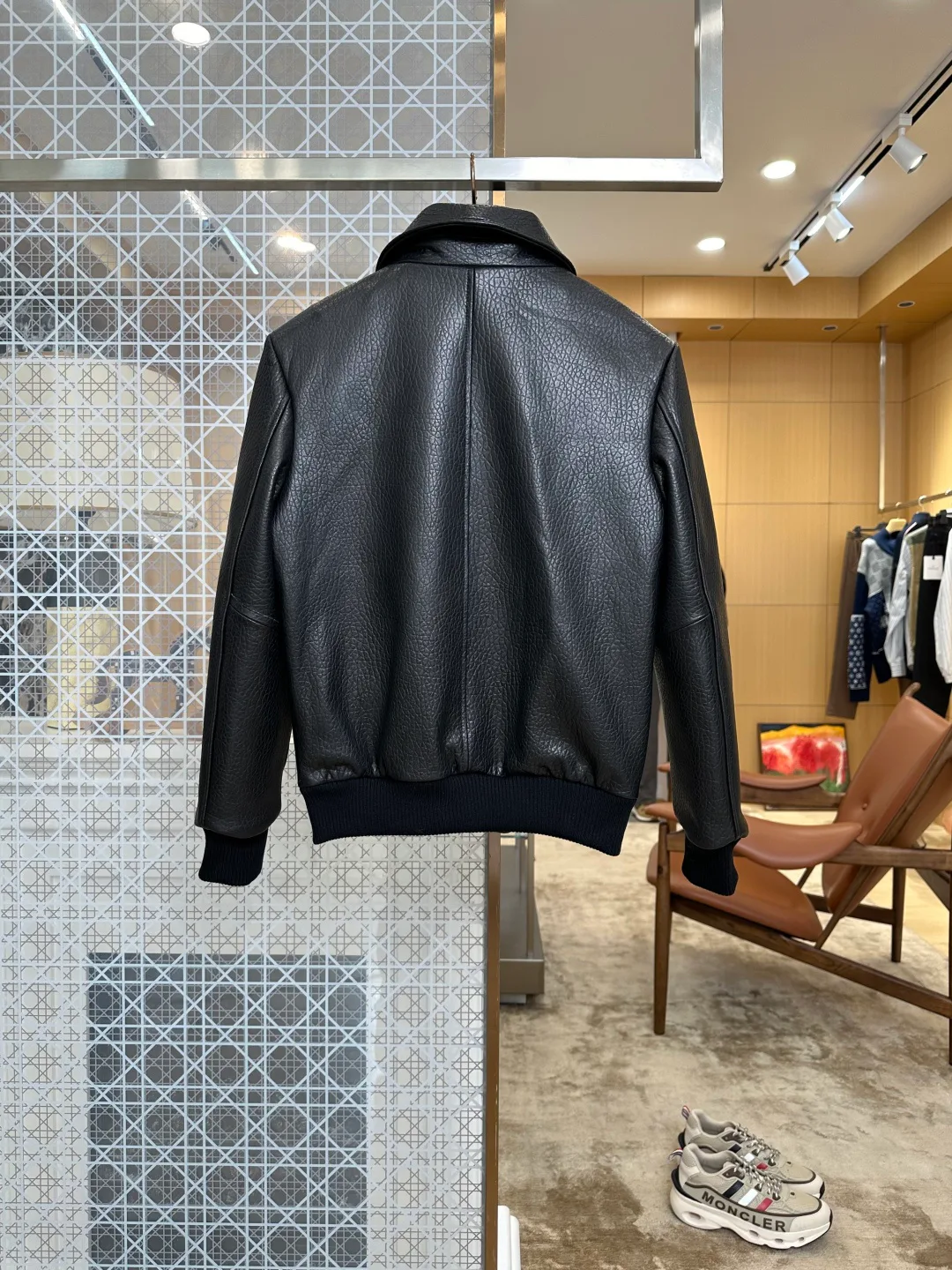 Кожаные Куртки И Дублёнки Мужские Prada 18558592