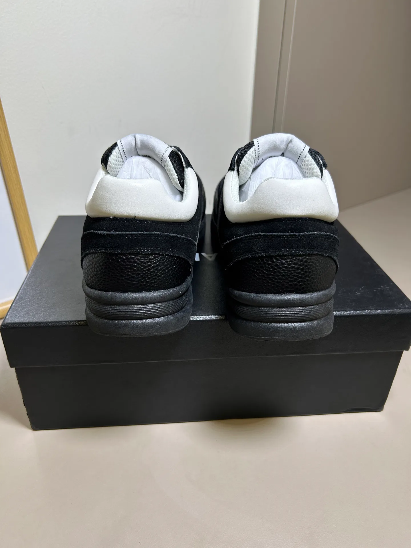 Women's Sneakers CHANEL 17954908