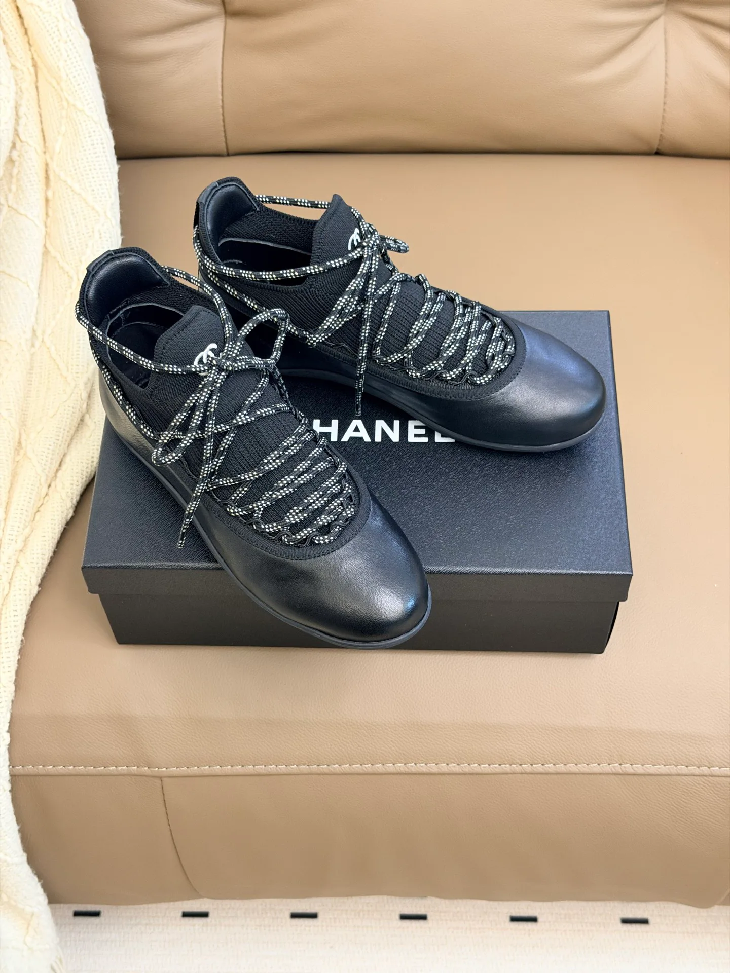 Women's Sneakers CHANEL 17510618