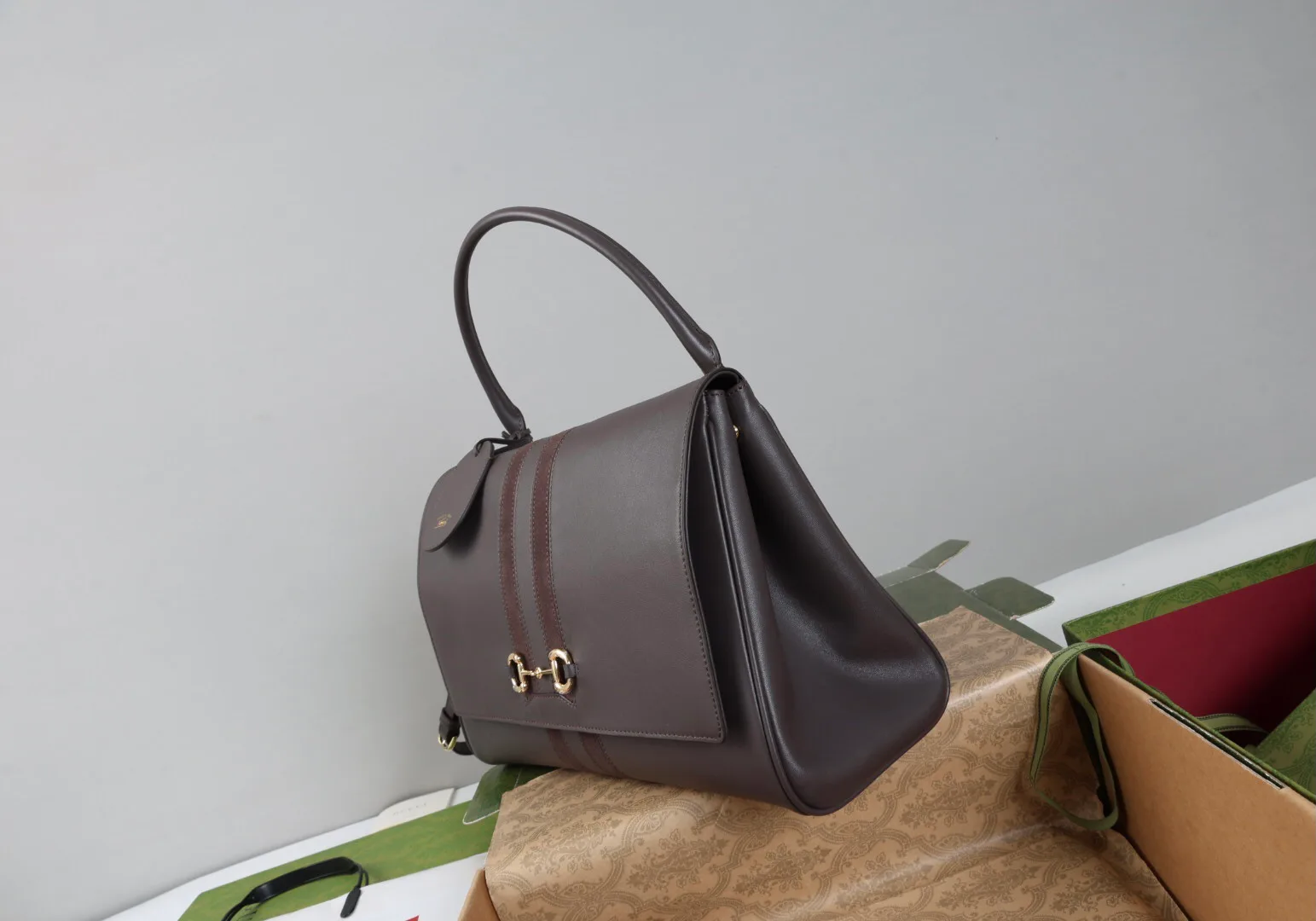Women's Classic Handbags GUCCI 18250582