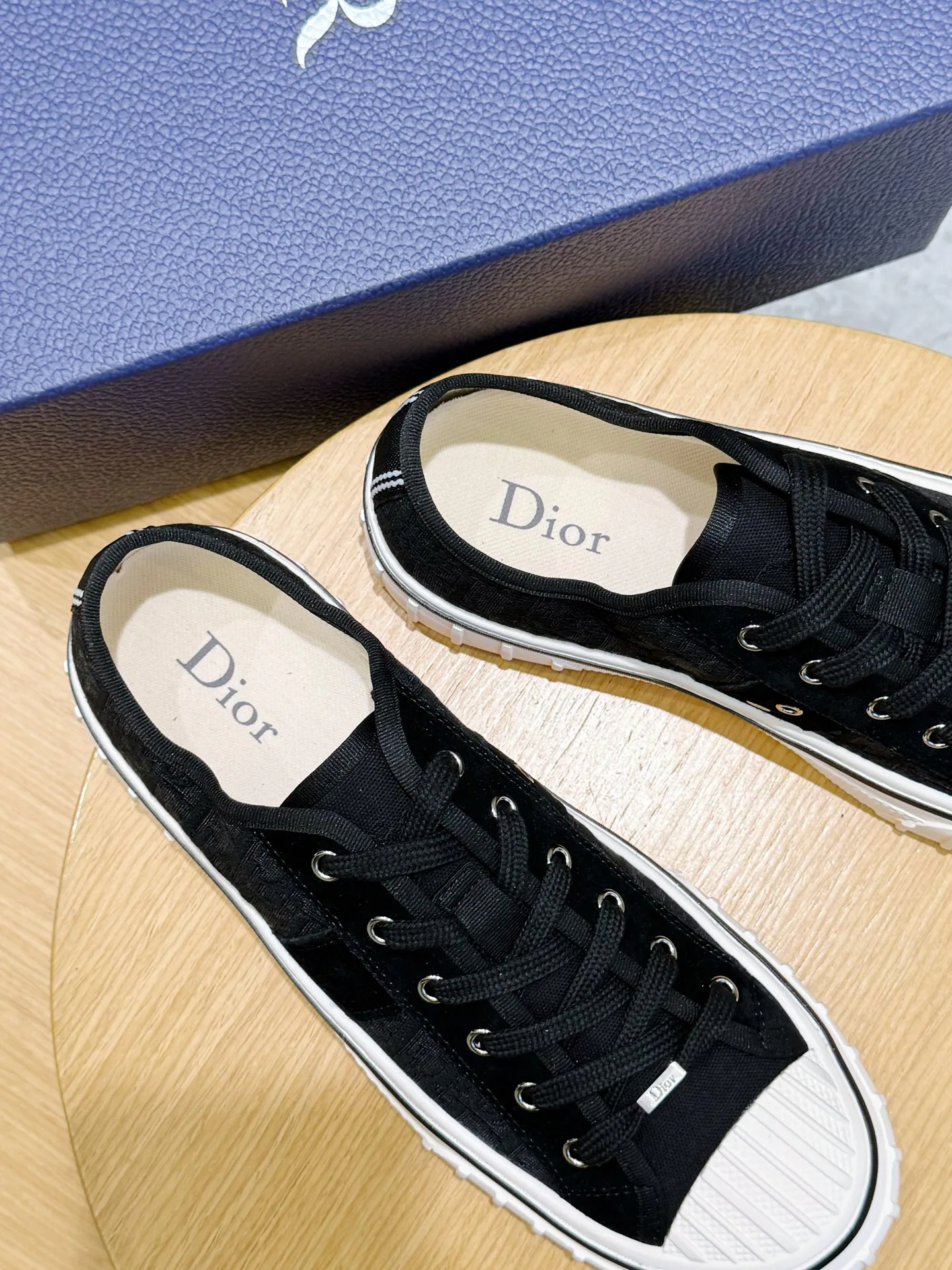 Men's Sneakers CHRISTIAN DIOR 18101564