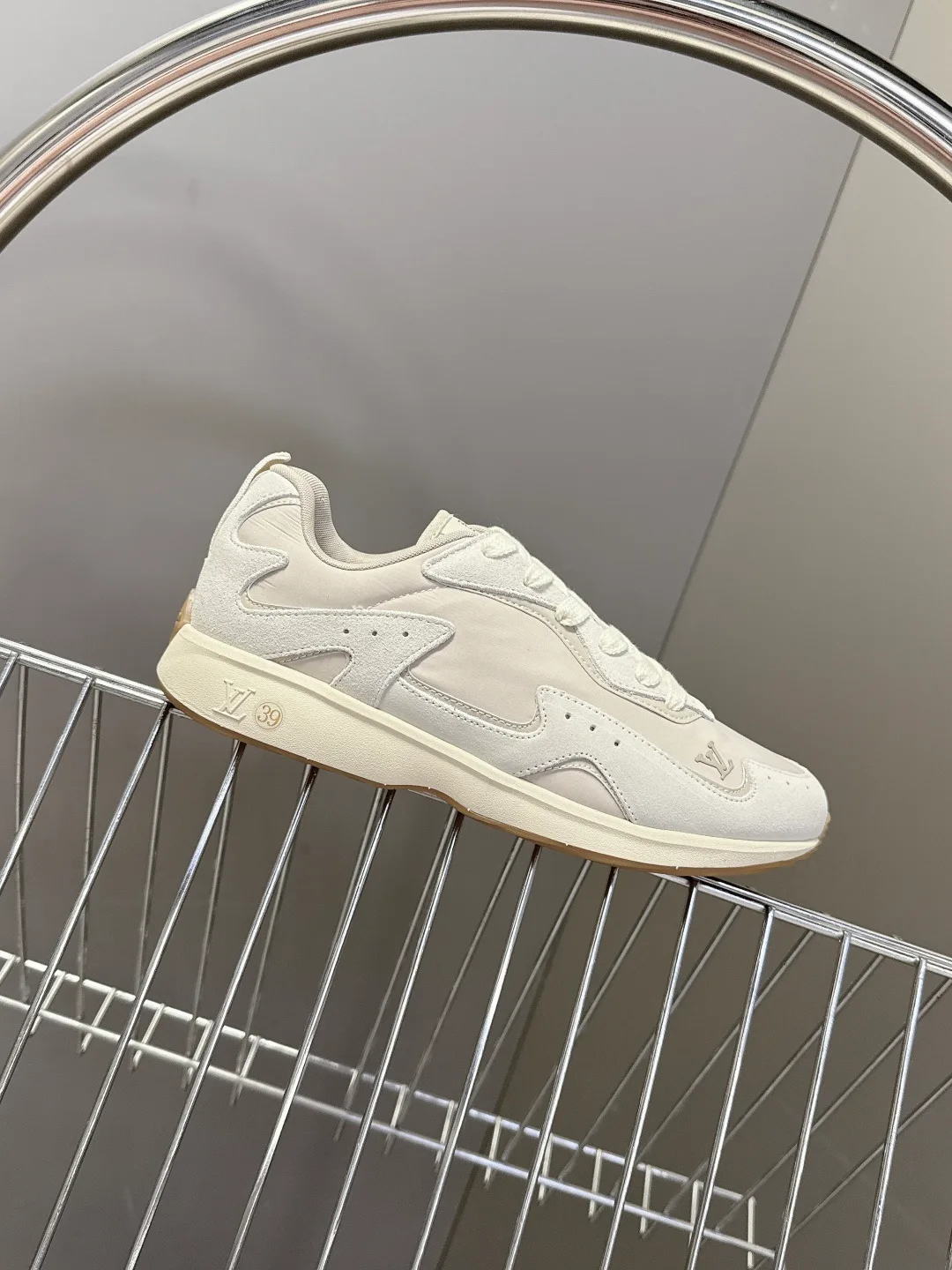 Men's Sneakers LOUIS VUITTON 17798667