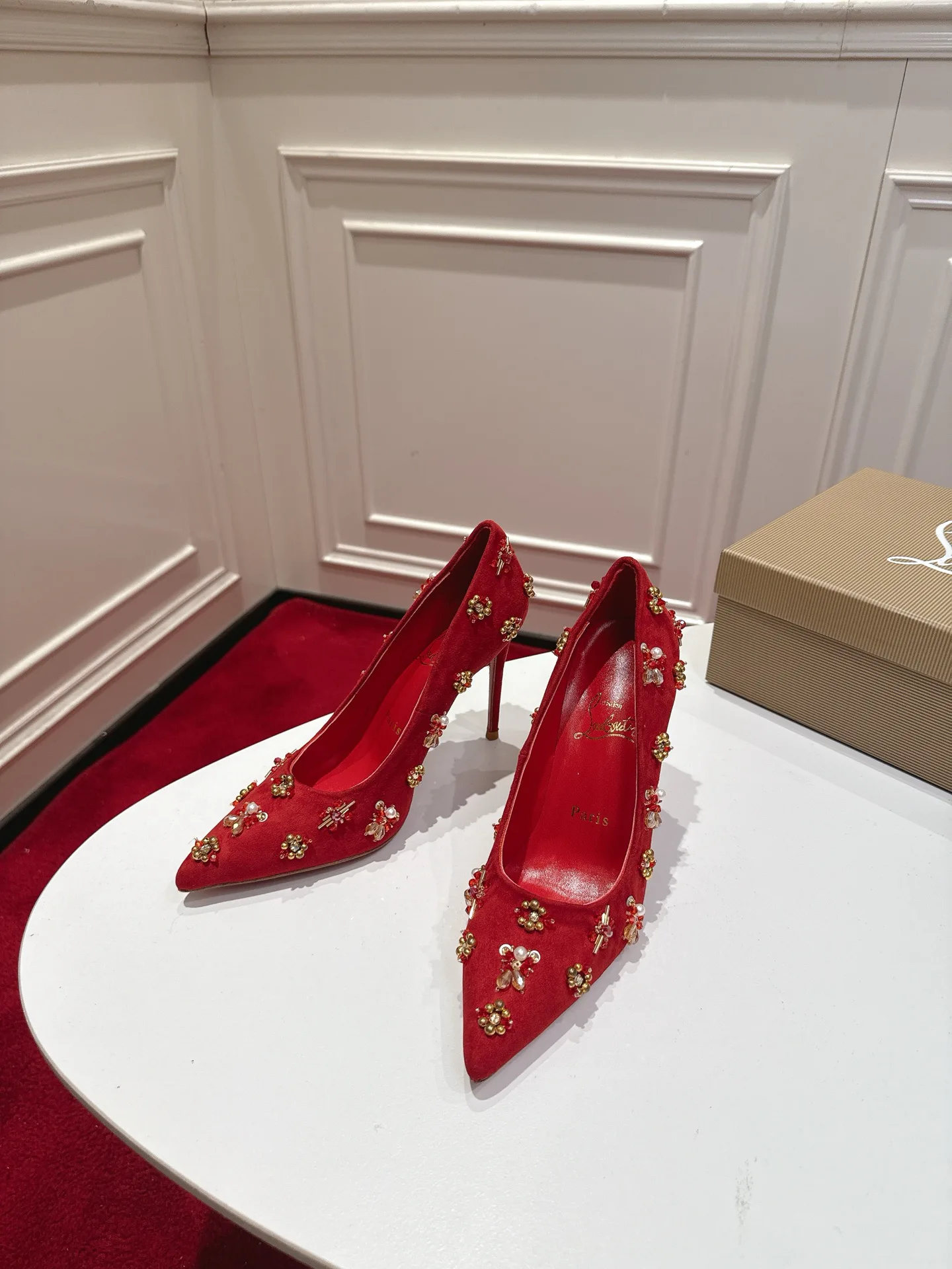 Women's Heels CHRISTIAN LOUBOUTIN 17057835