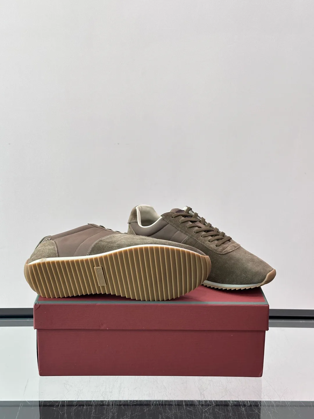 Women's Sneakers LORO PIANA 17447599