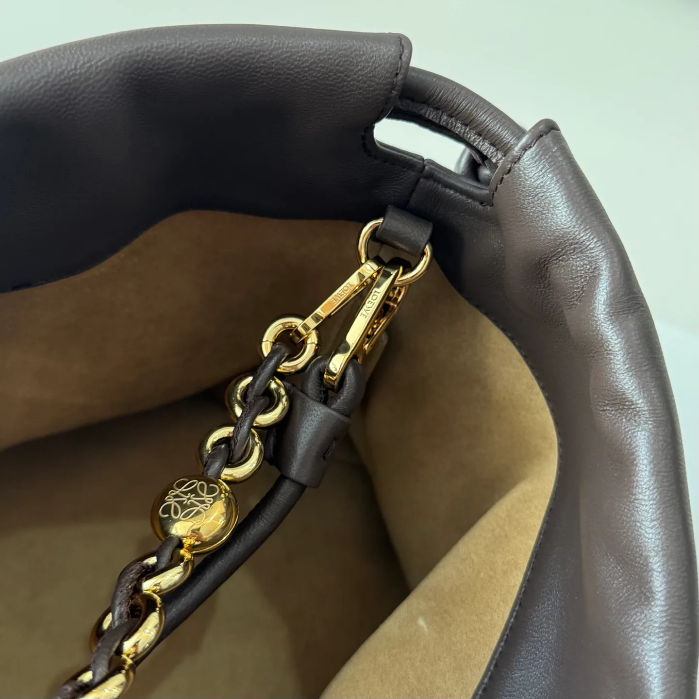 Women's Classic Handbags LOEWE 17829102