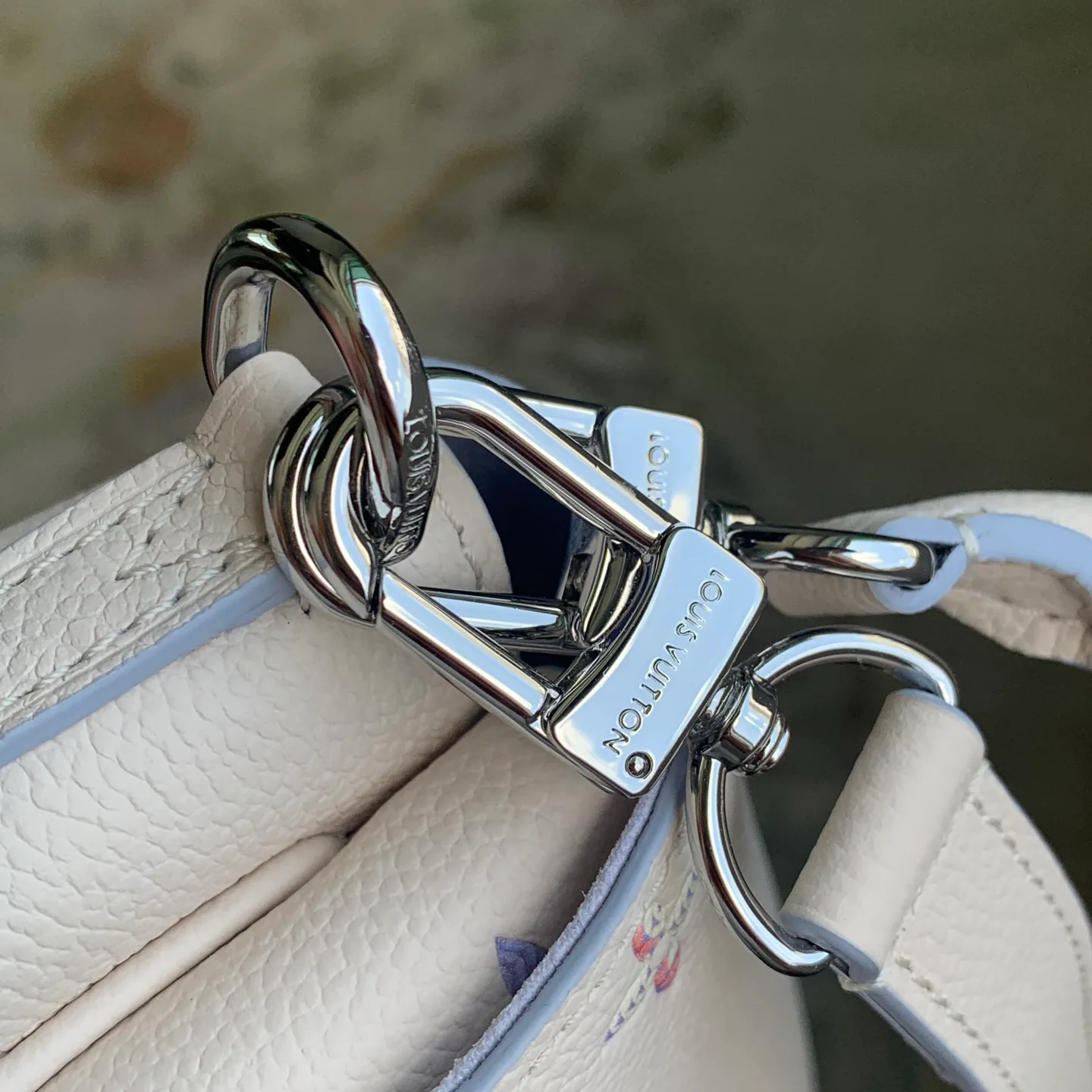 Women's Classic Handbags LOUIS VUITTON 18147480