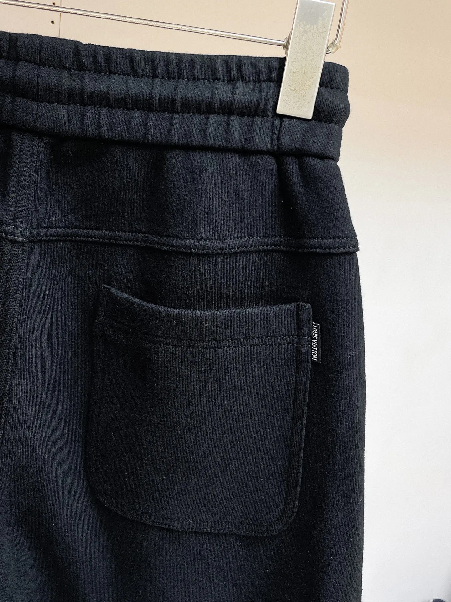 Men's Trousers LOUIS VUITTON 18499592
