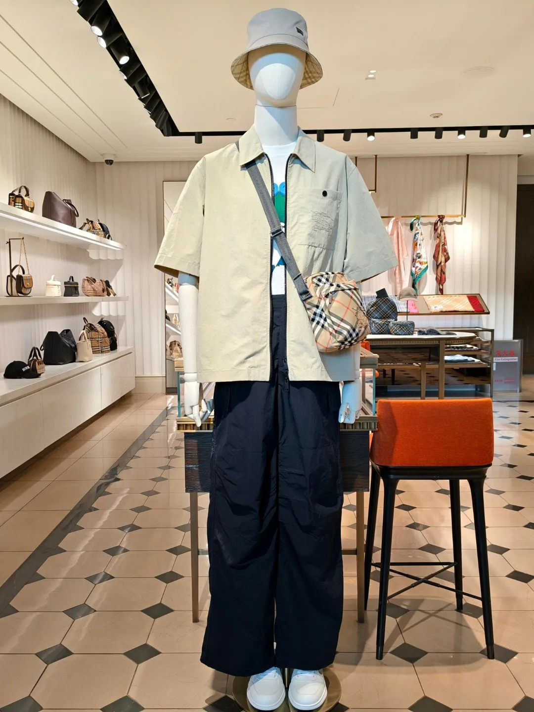 Men's Shirts BURBERRY 17364992