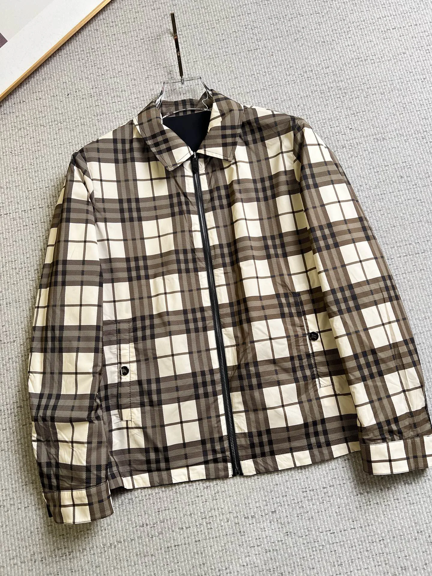 Men's Jackets And Down Jackets BURBERRY 18098401
