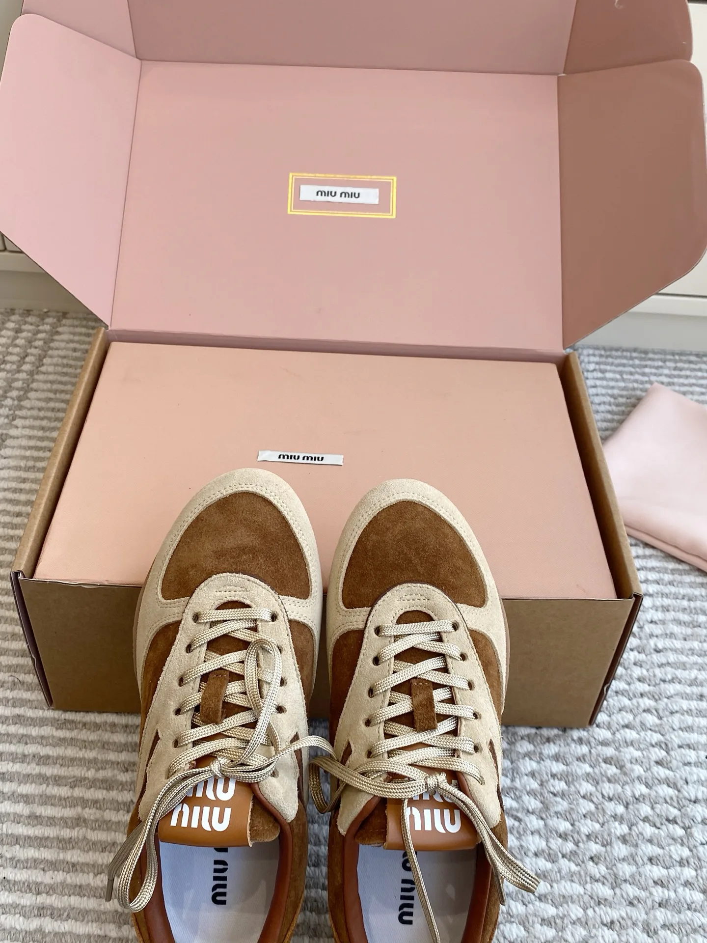 Women's Sneakers MIU MIU 18261274