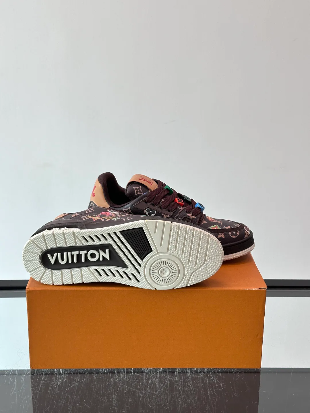 Men's Sneakers LOUIS VUITTON 18400621