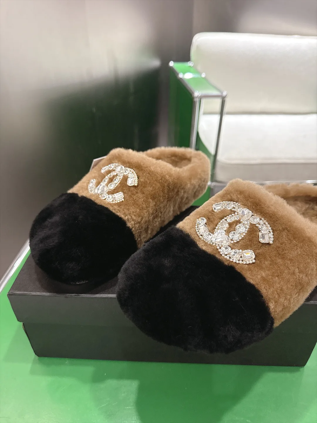 Women's Slippers CHANEL 18053386
