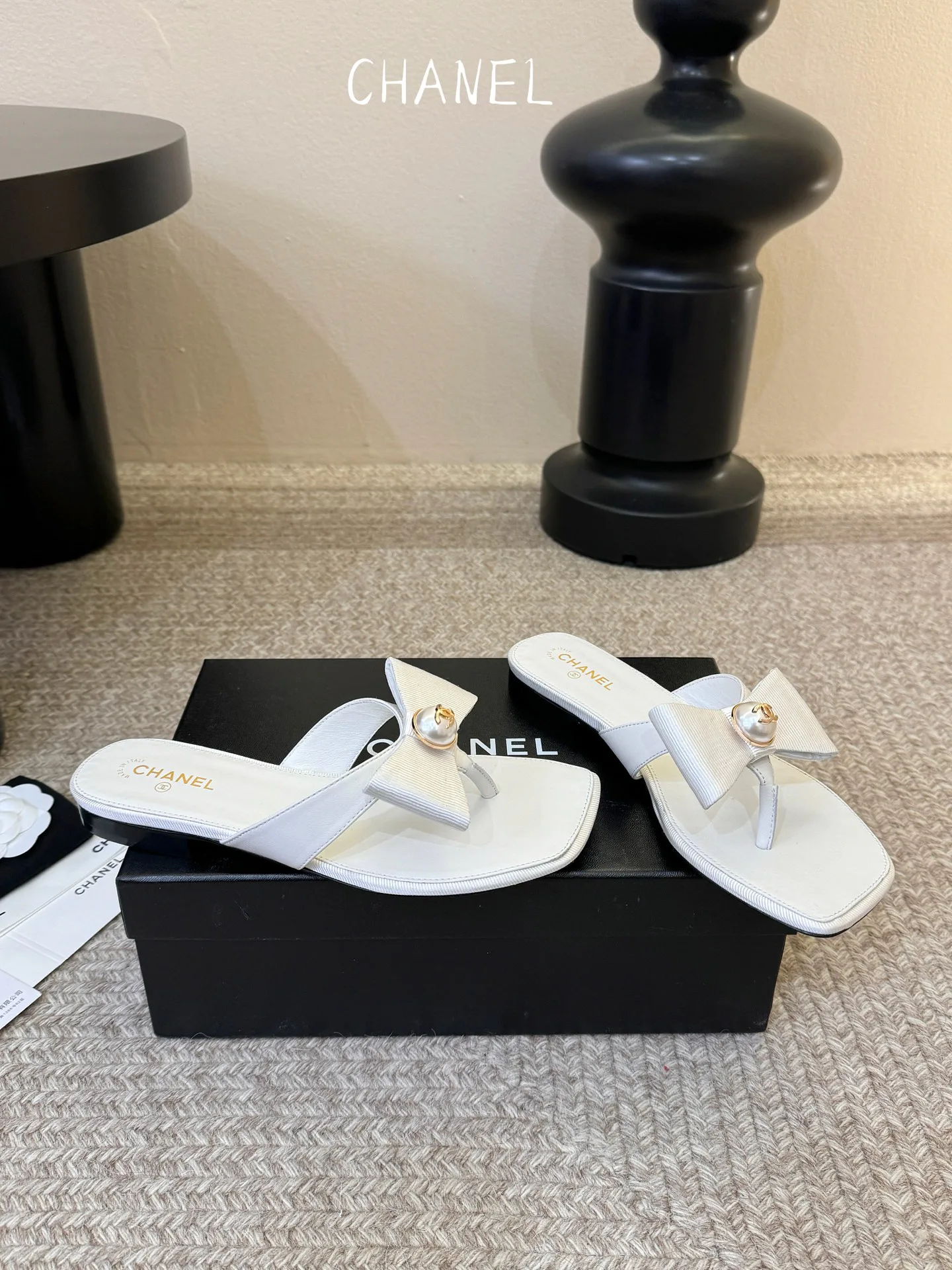 Women's Flip-Flops CHANEL 17220373