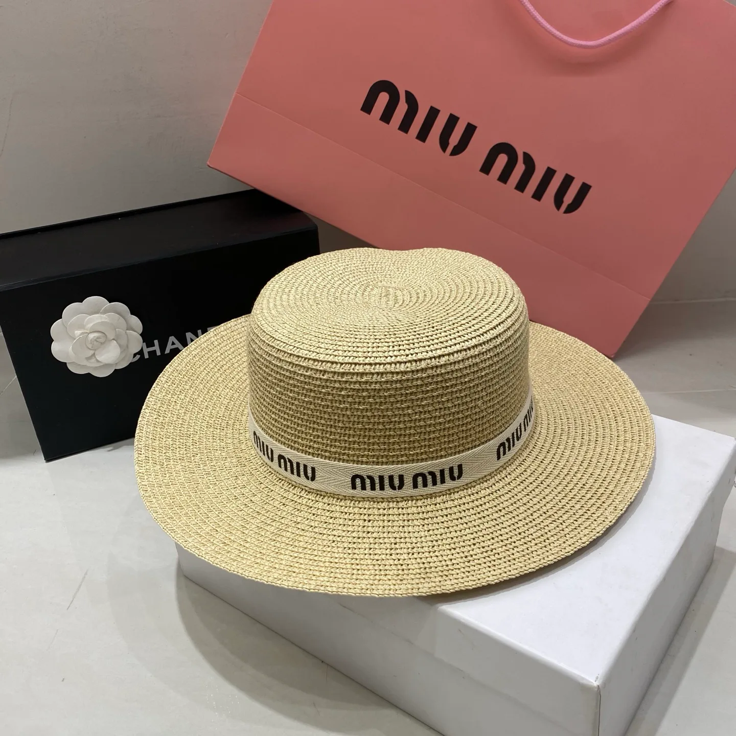 Hats MIU MIU 17498298