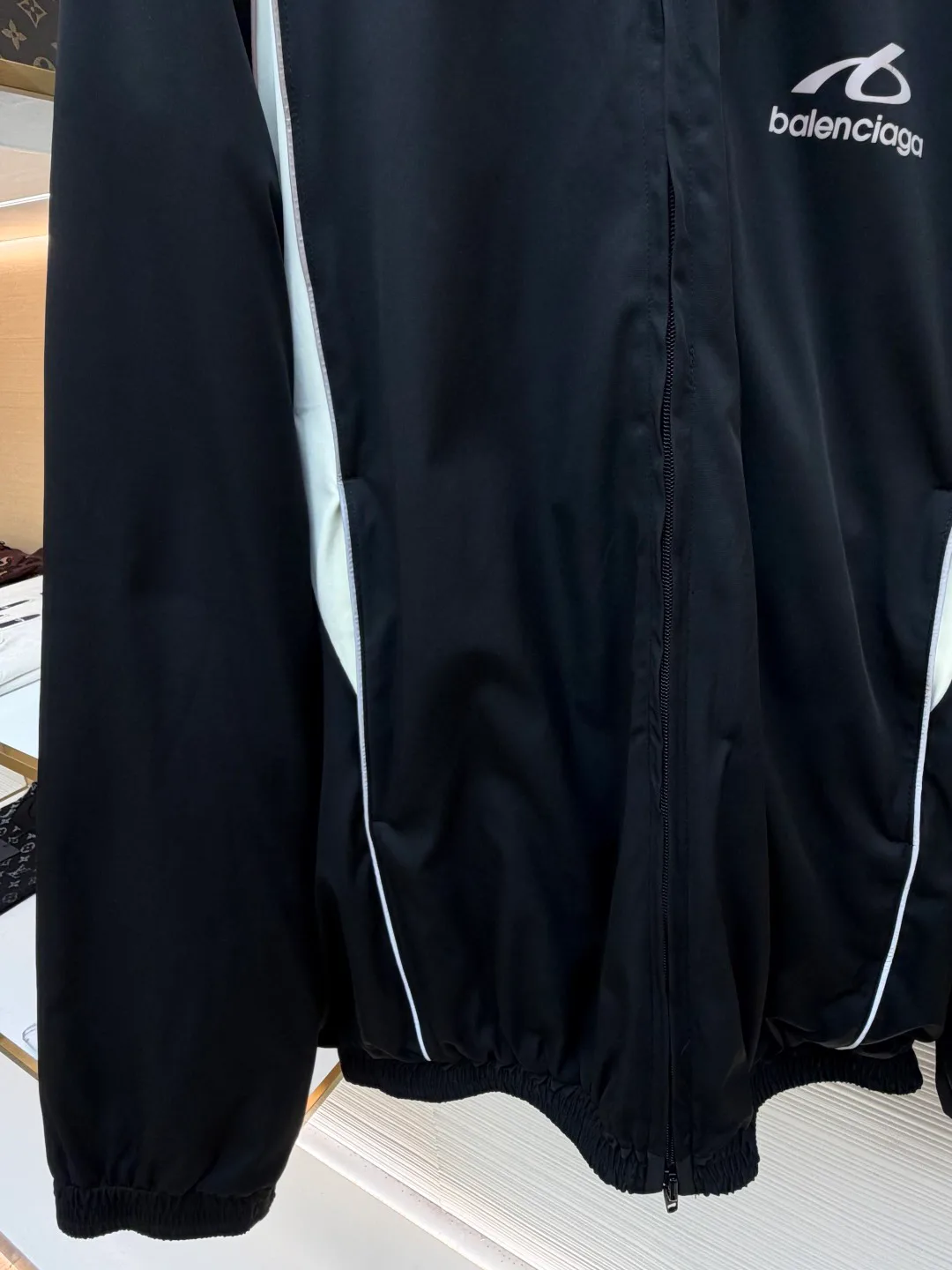 Men's Sweatshirts And Hoodies BALENCIAGA 18513781