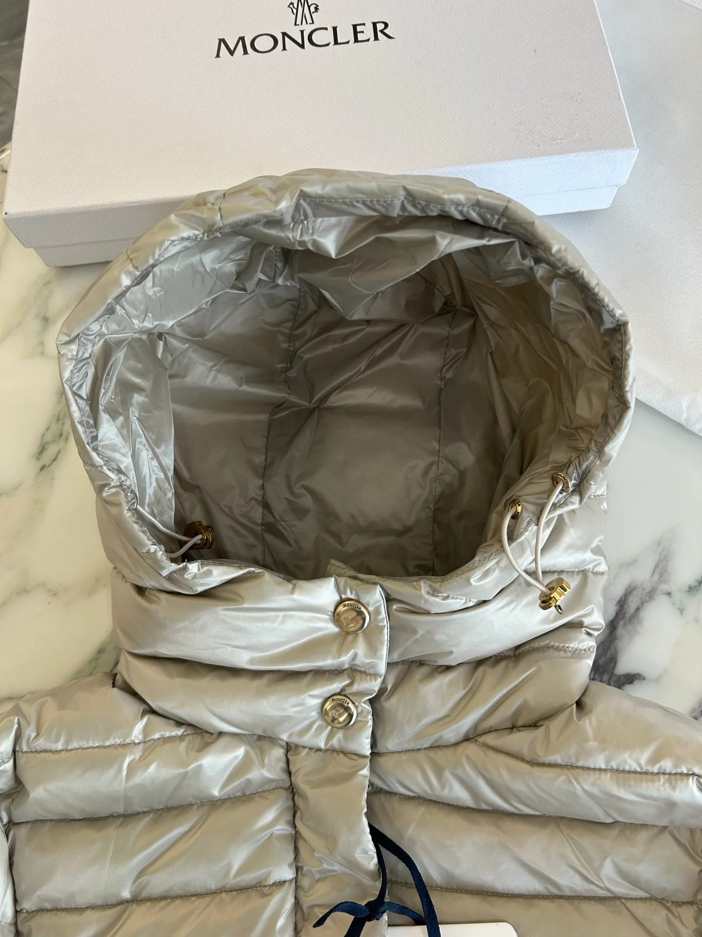 Men's Jackets And Down Jackets MONCLER 18330337