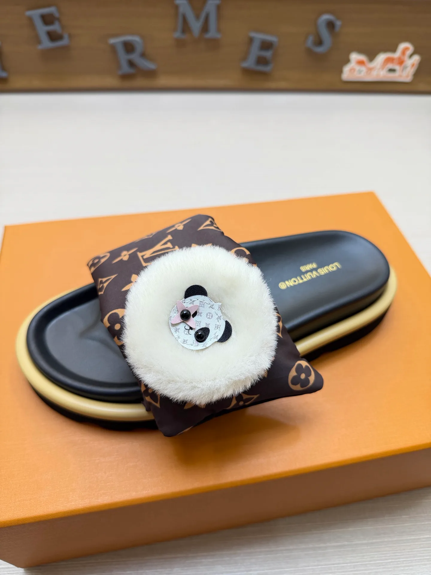 Women's Flip-Flops LOUIS VUITTON 18011817