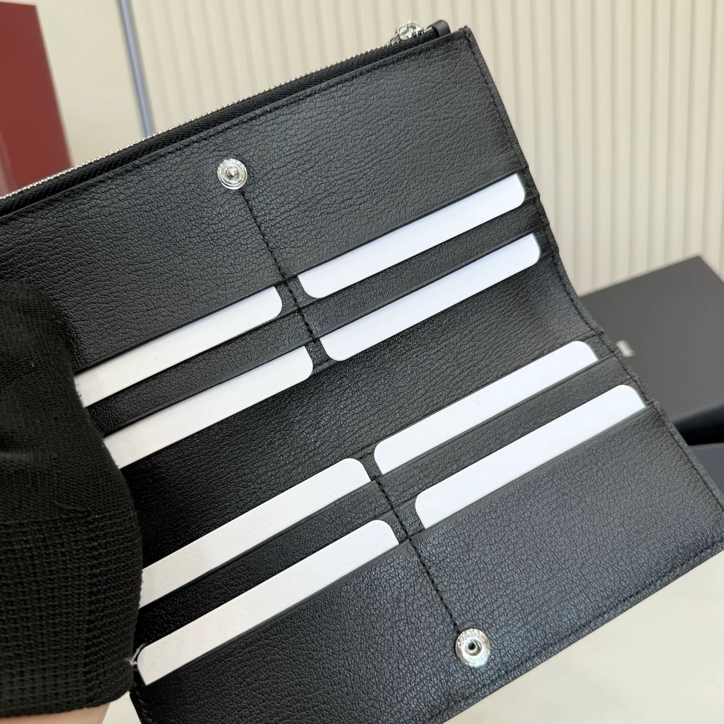 Women's Clutches GUCCI 17948247