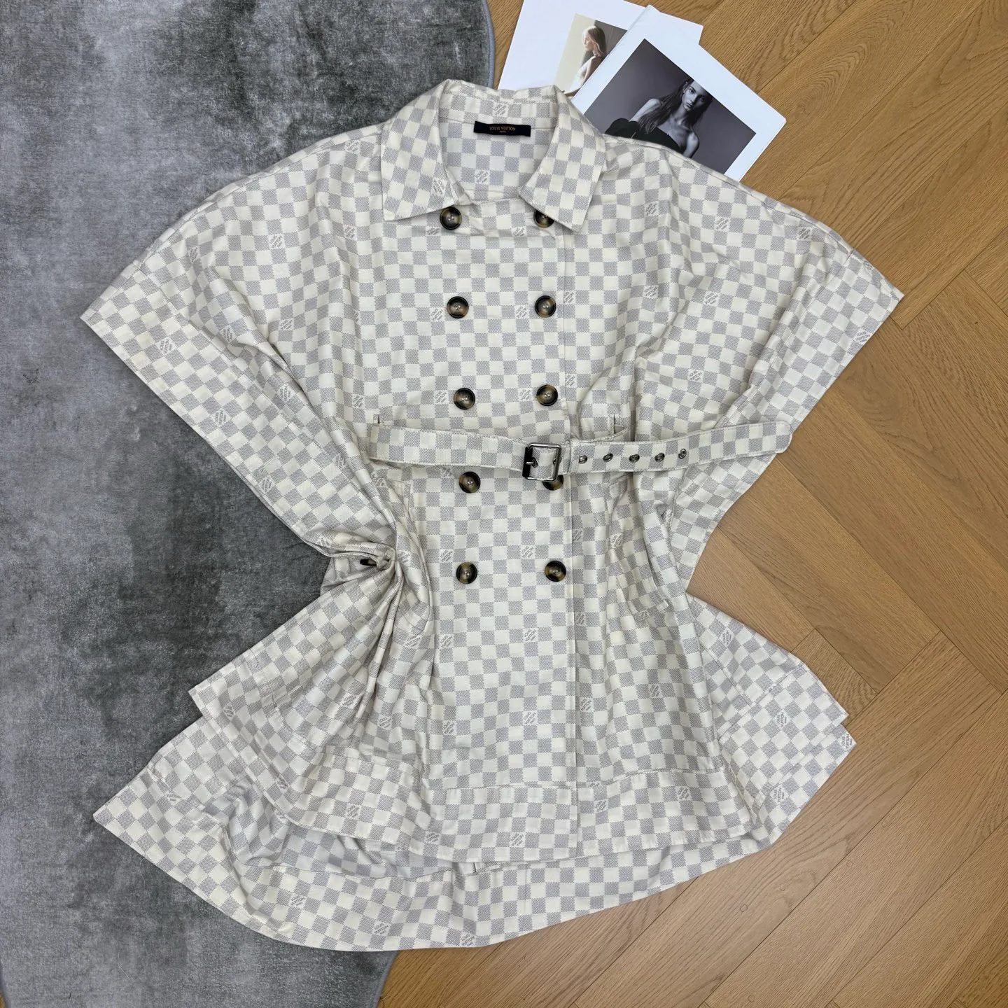 Women's Trench Coats LOUIS VUITTON 18348263