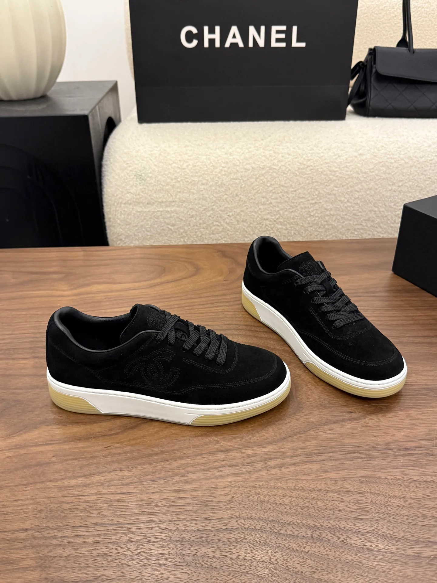 Women's Sneakers CHANEL 17923223