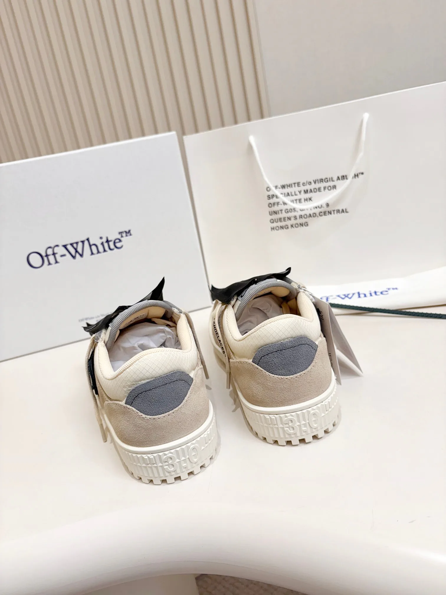 Women's Sneakers OFF-WHITE 18103207