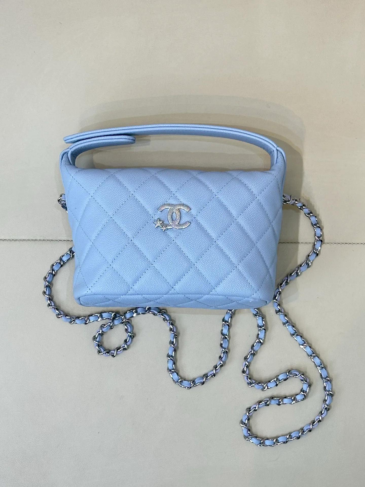 Women's Classic Handbags CHANEL 18000305