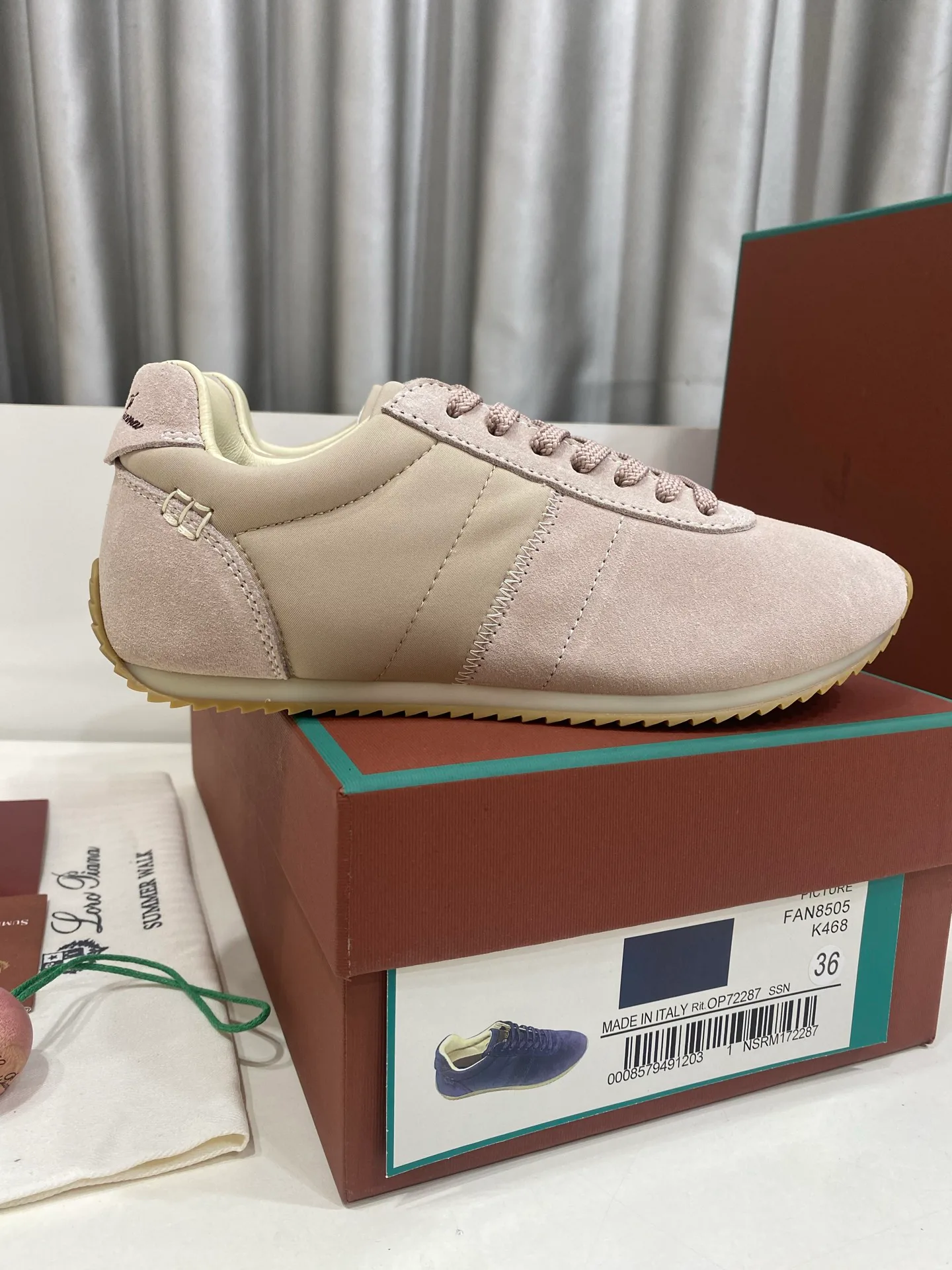 Women's Sneakers LORO PIANA 17485935