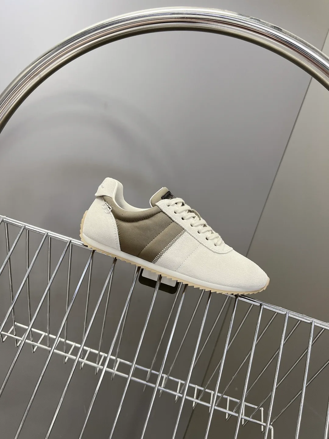 Women's Sneakers LORO PIANA 17449336