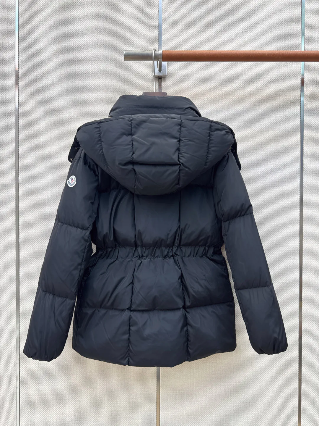 Women's Jackets And Down Jackets MONCLER 18225552