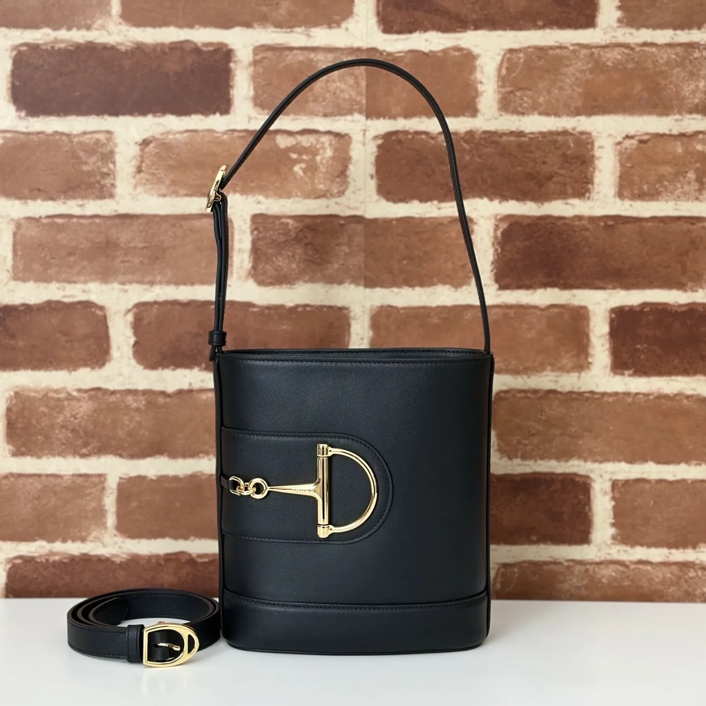 Women's Classic Handbags GUCCI 18310175