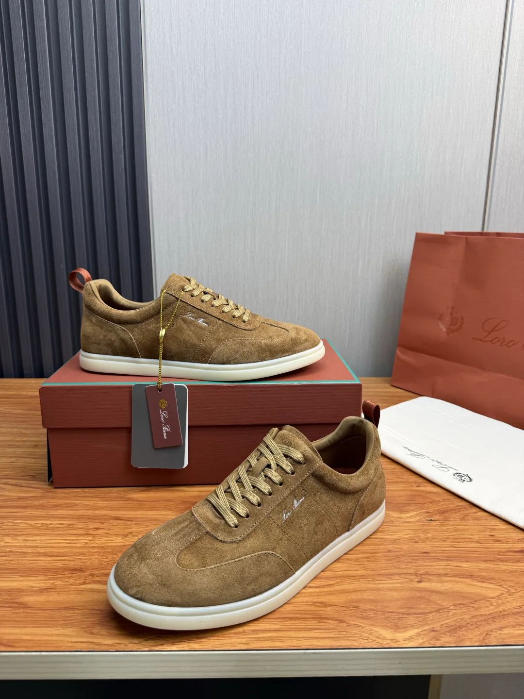 Кроссовки Мужские Loro Piana 18564269