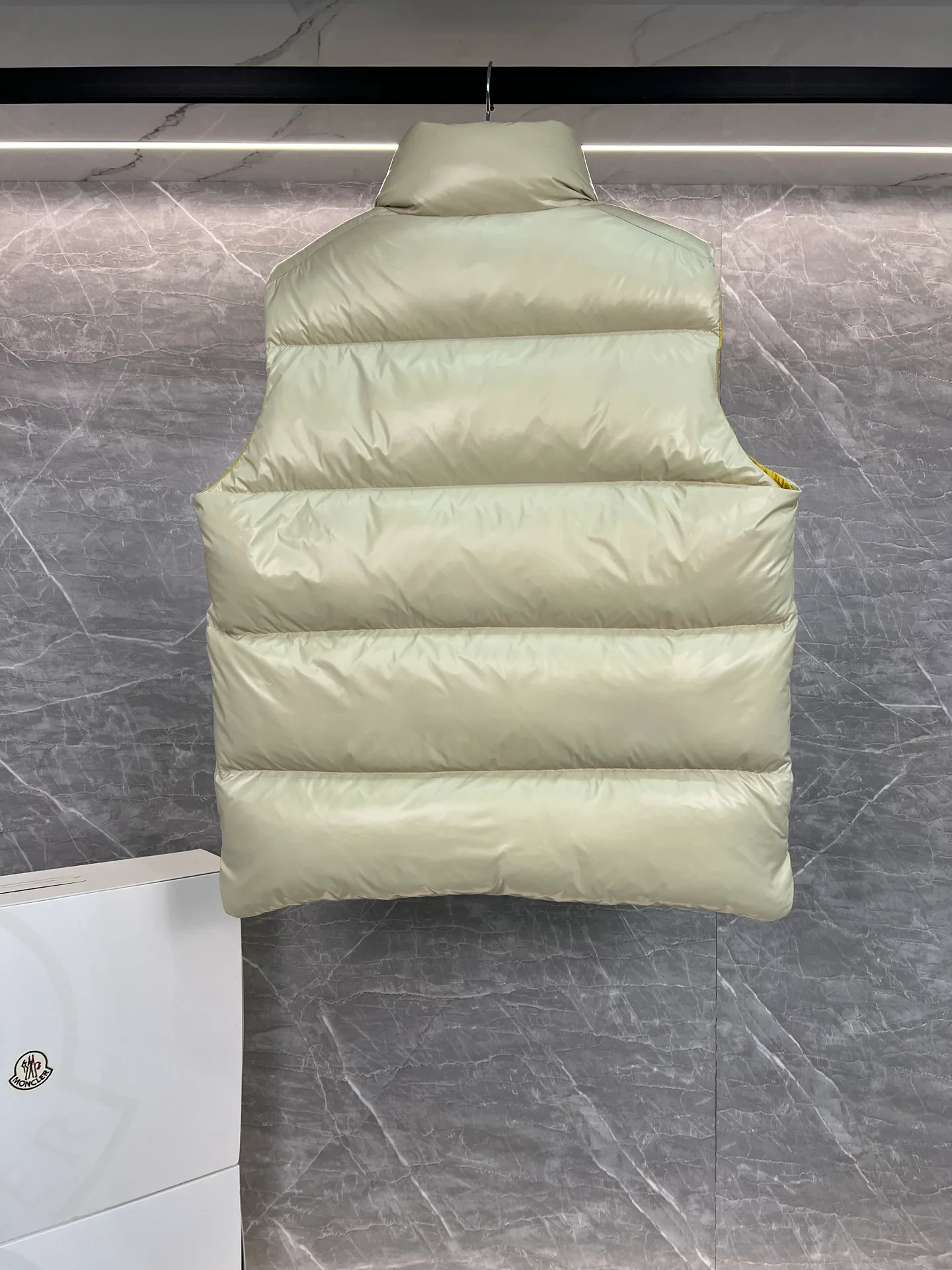 Жилеты Мужские Moncler 18599862