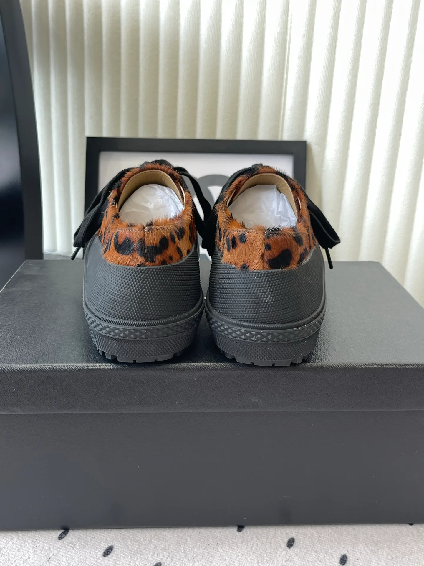 Women's Sneakers CHANEL 18069870