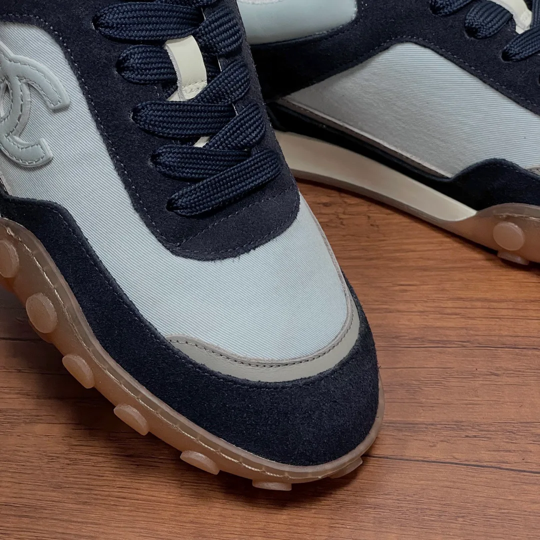 Women's Sneakers CHANEL 18000603