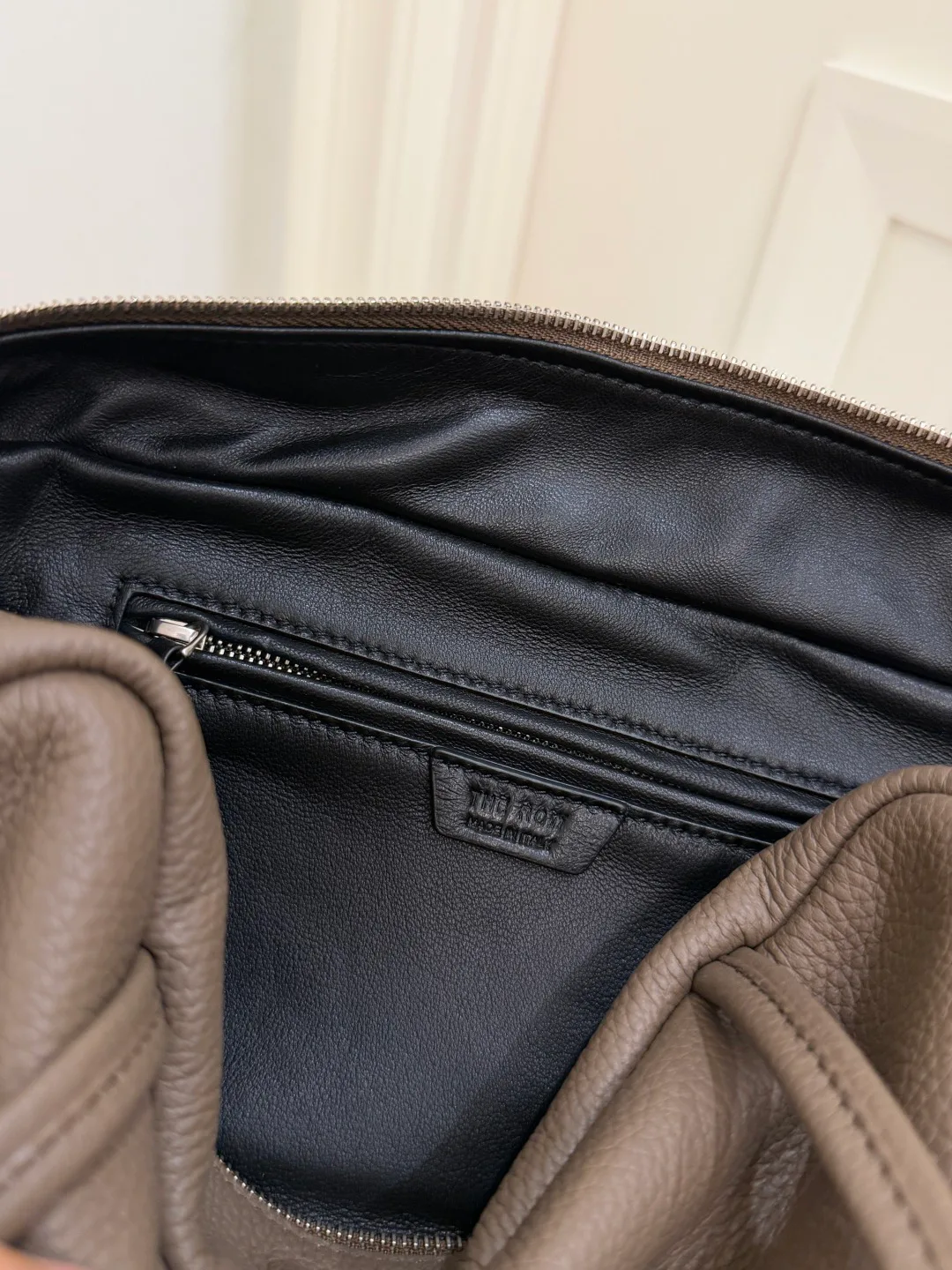 Women's Classic Handbags THE ROW 18161951