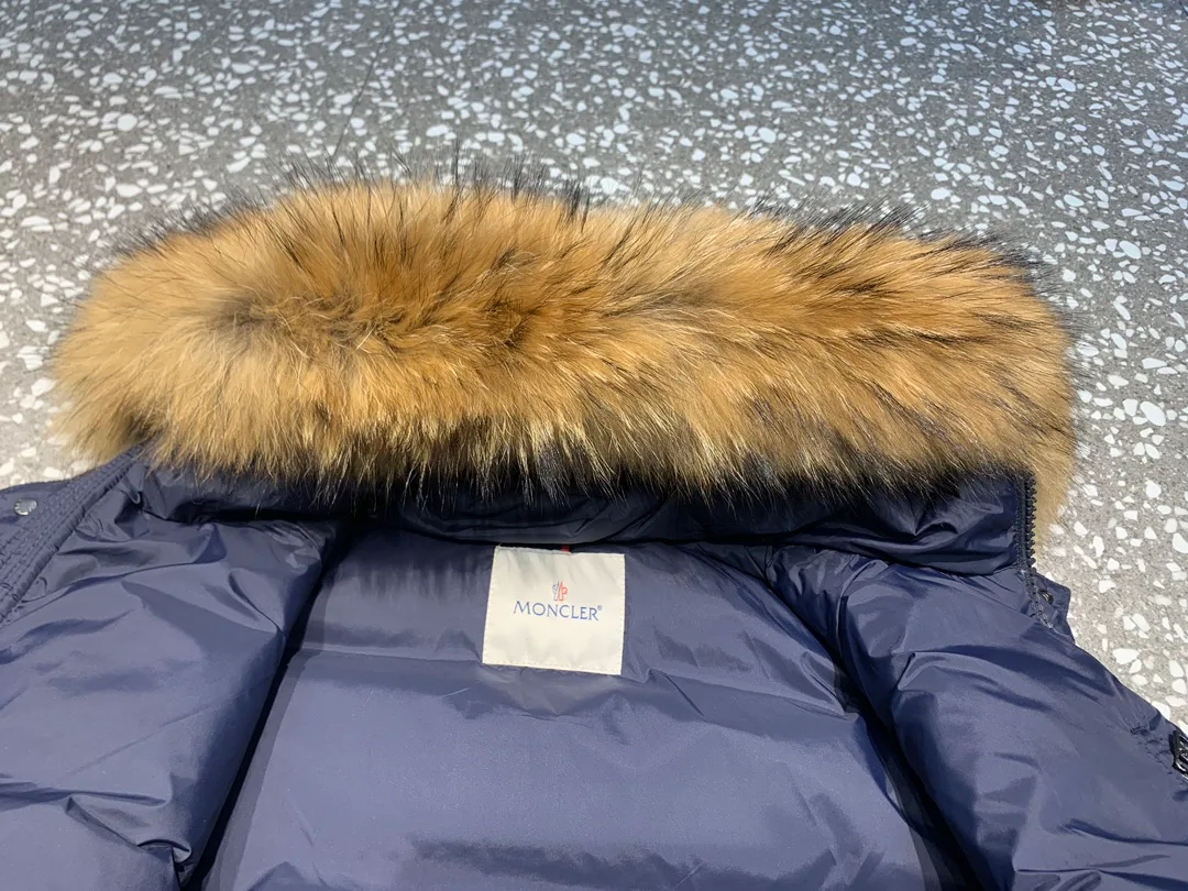 Men's Jackets And Down Jackets MONCLER 18130000