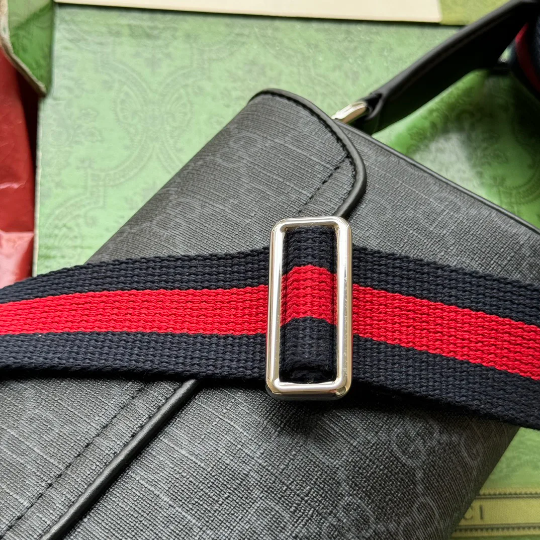 Women's Shoulder Bags GUCCI 17947653