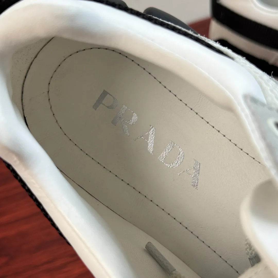 Women's Sneakers PRADA 17763666